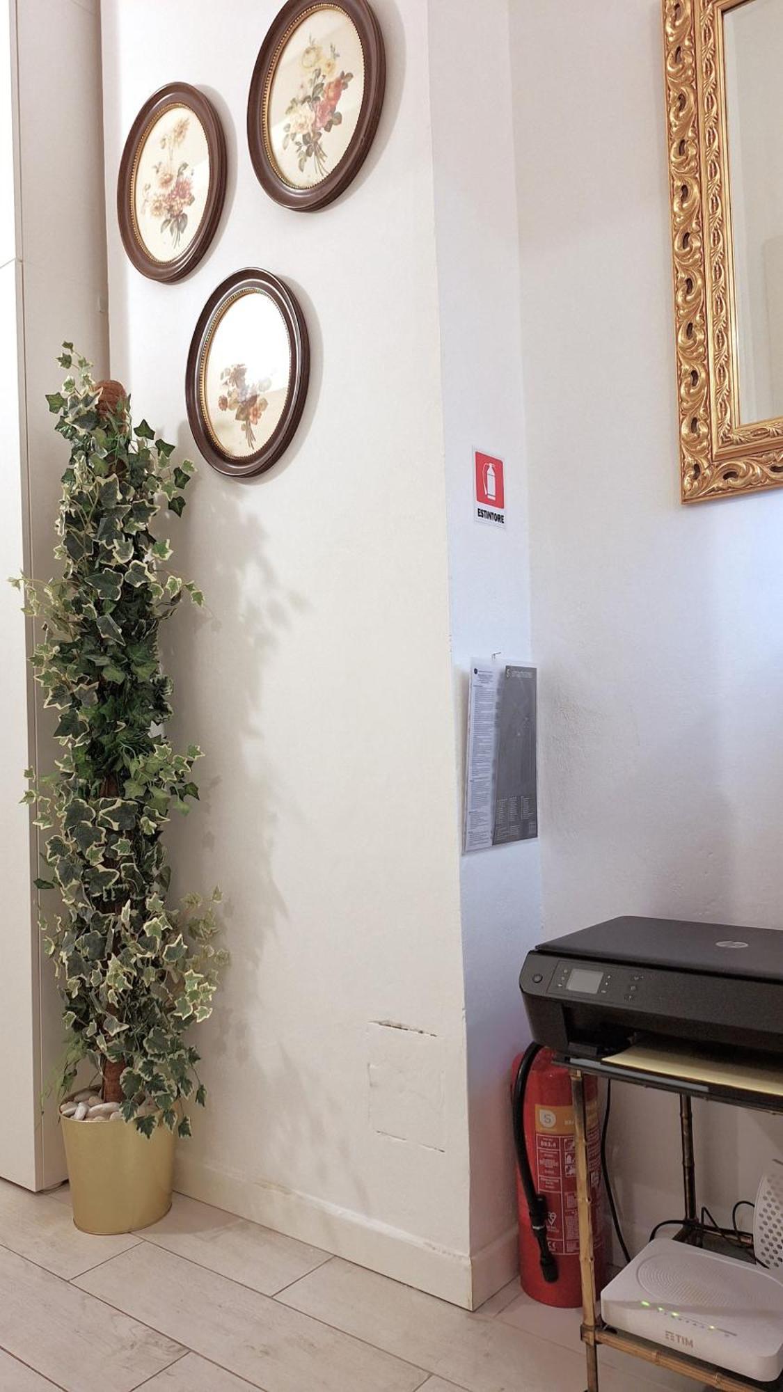 Renovated Central Suites Florens Exteriör bild