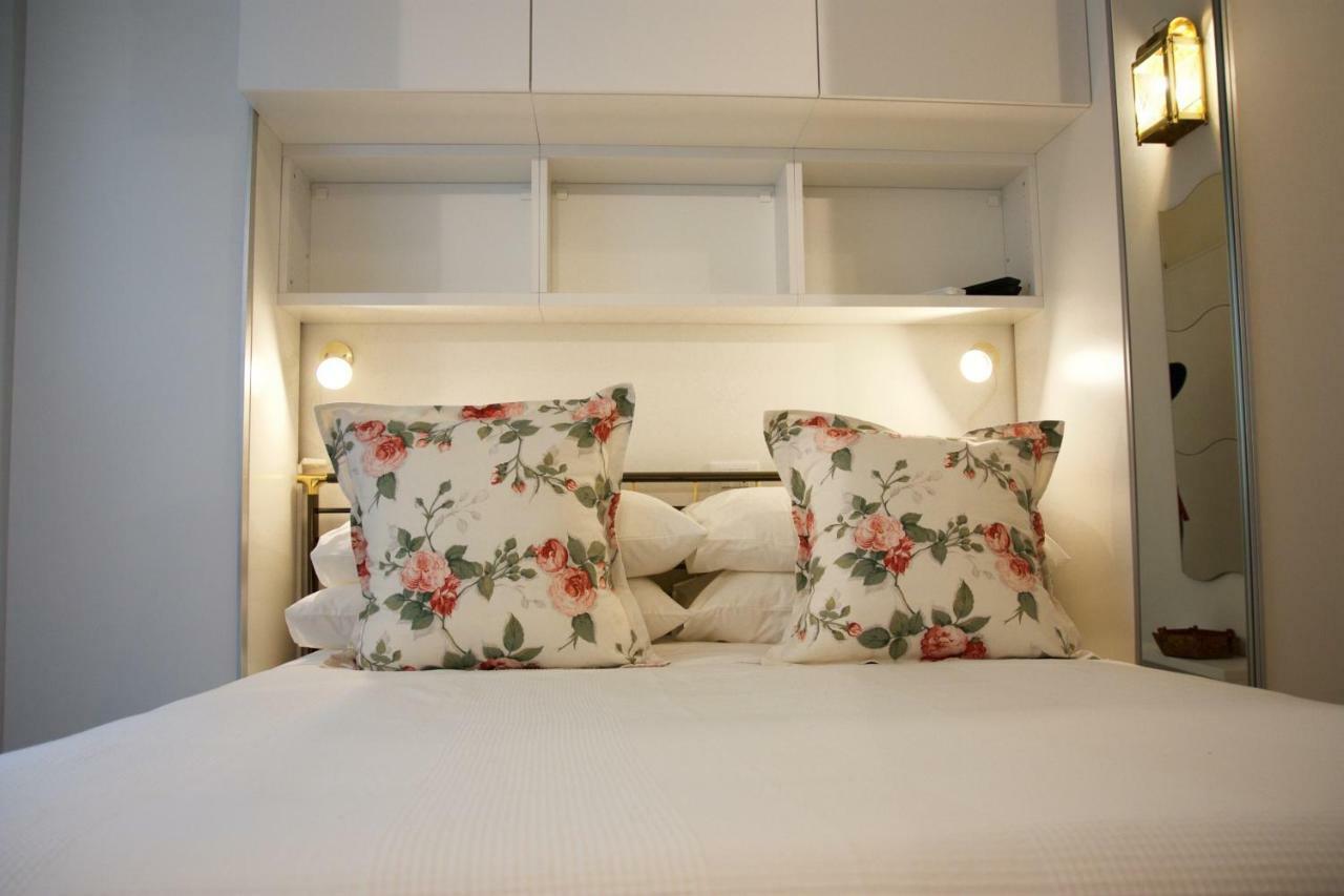 Renovated Central Suites Florens Exteriör bild